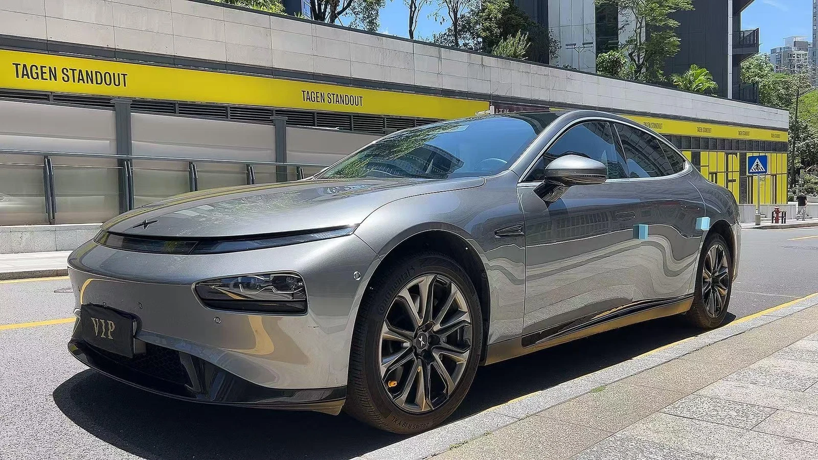 Xpeng P7