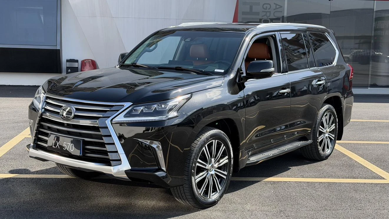 Lexus LX