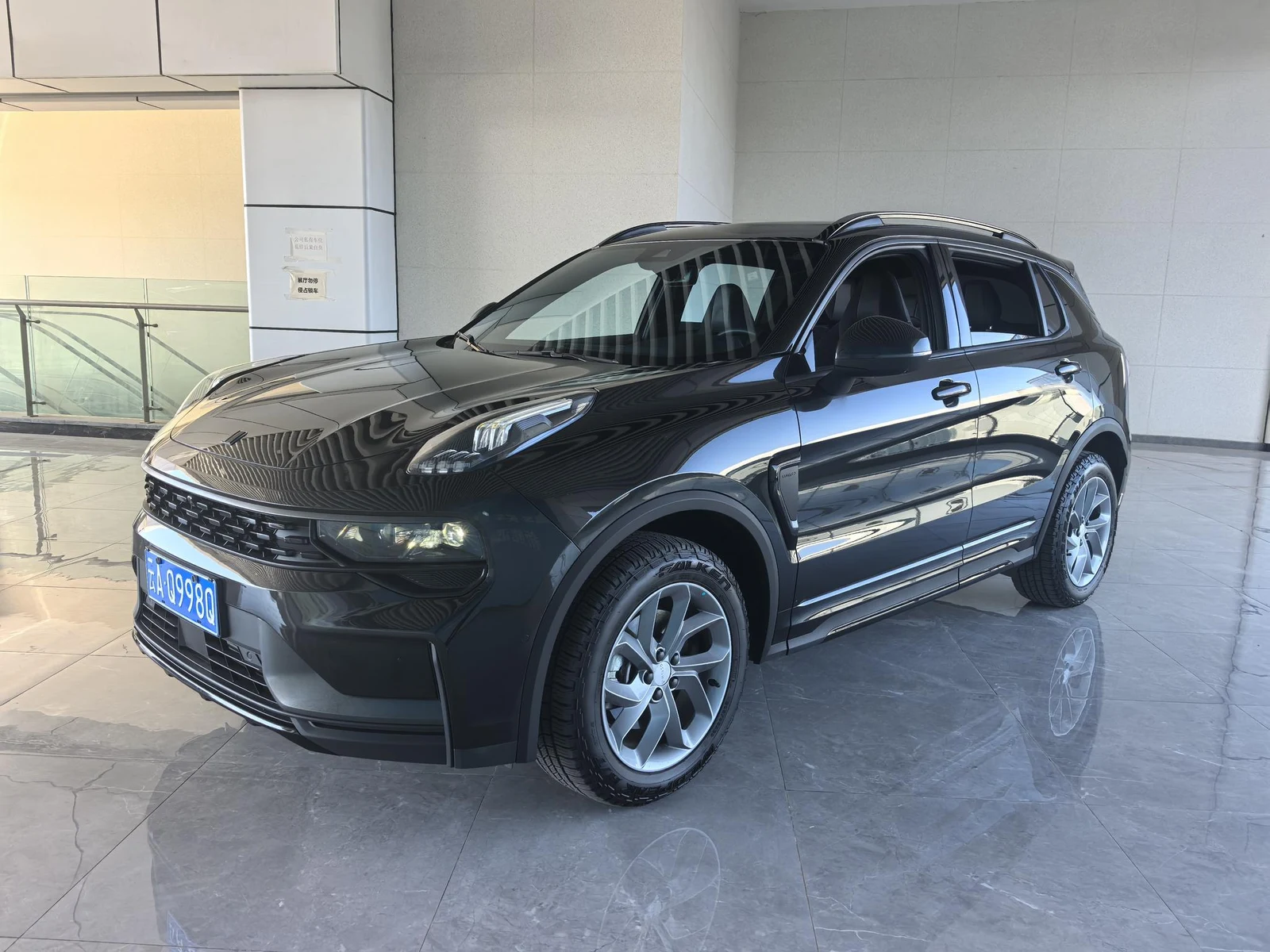 Lynk & Co 01