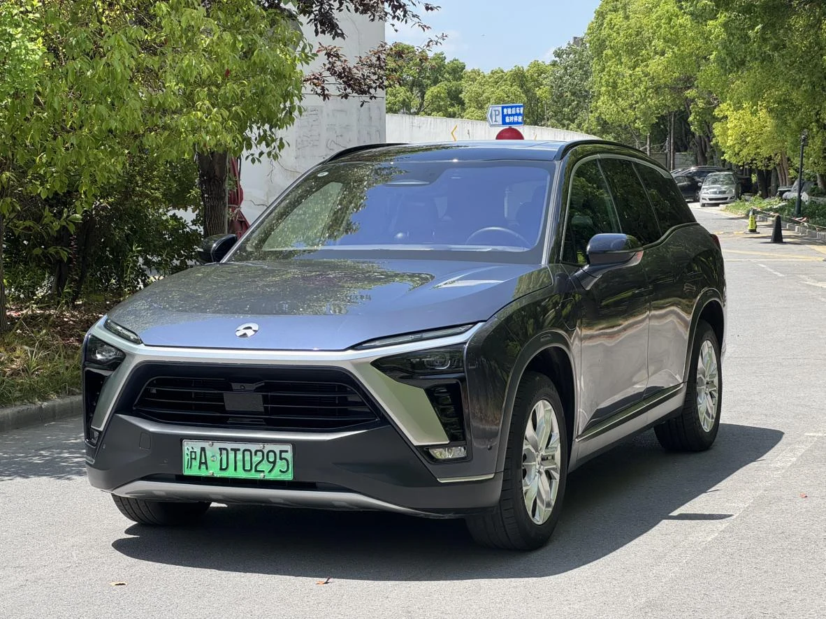 NIO ES8