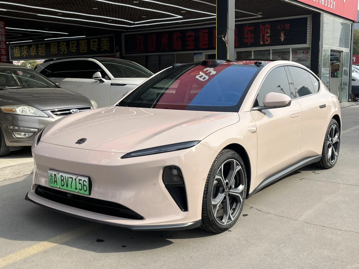NIO ET5