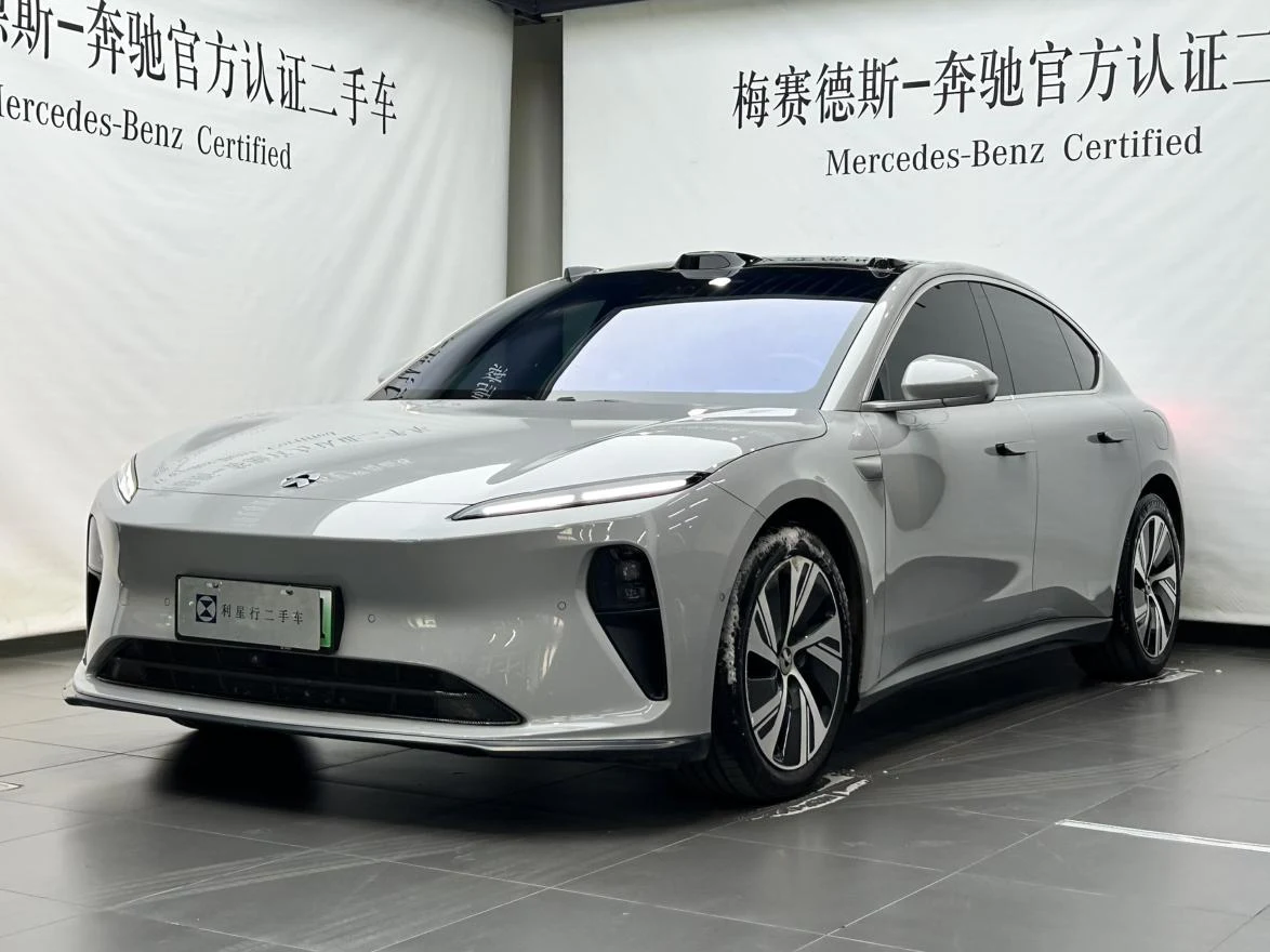 NIO ET5