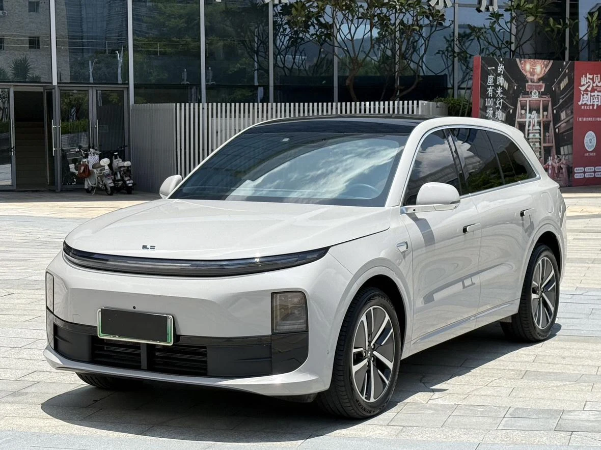 Li Auto L6