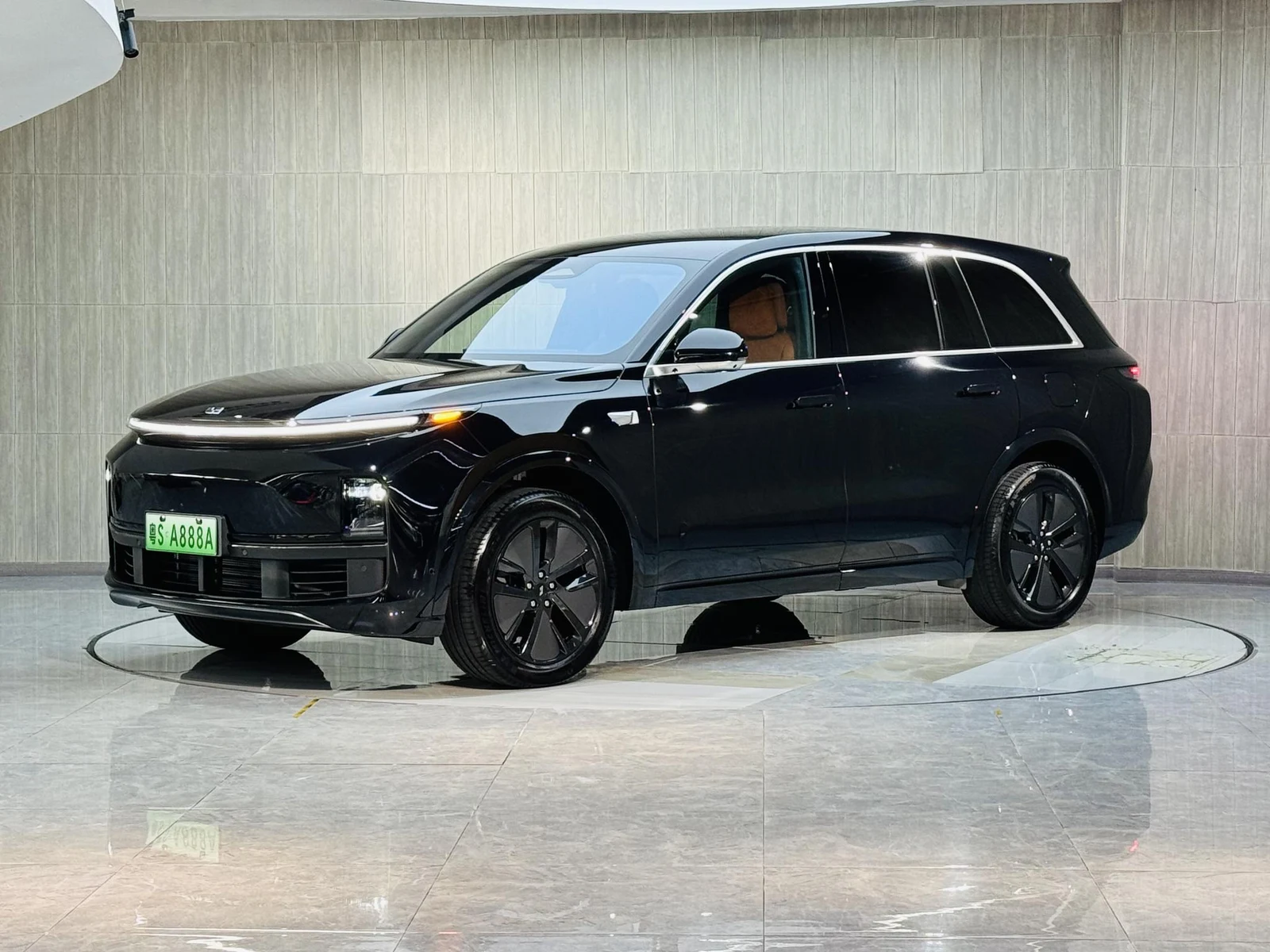 Li Auto L8