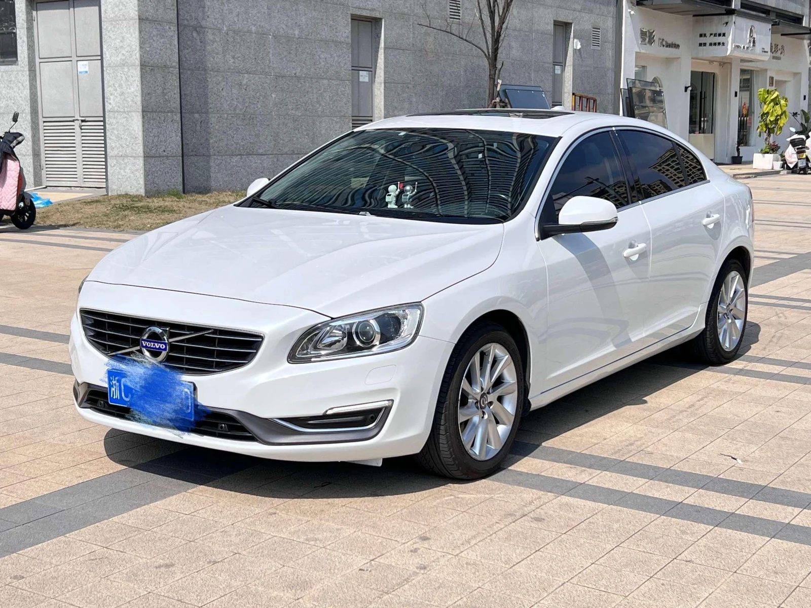 Volvo S60