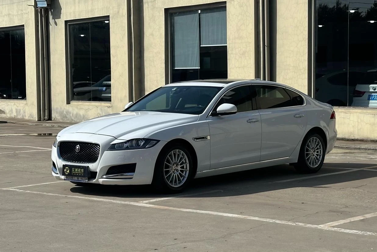 Jaguar XFL