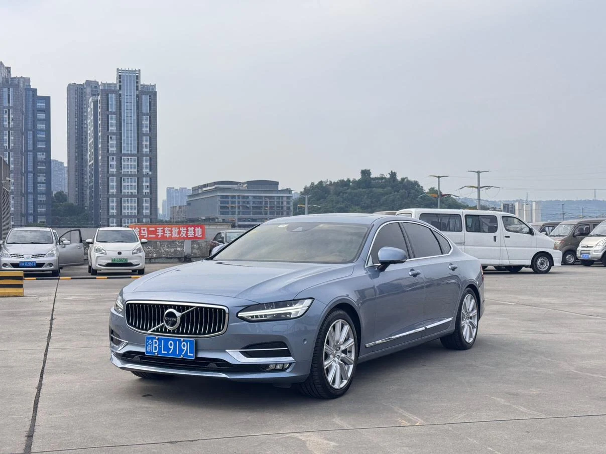 Volvo S90