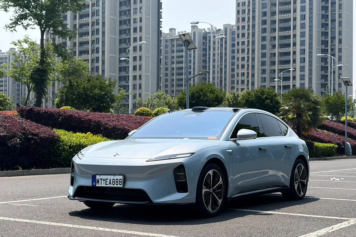 NIO ET5