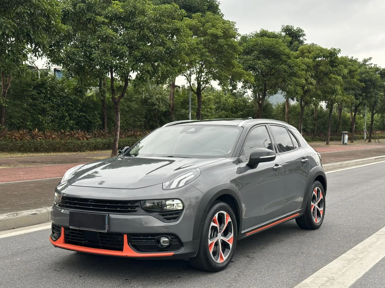 Lynk & Co 02