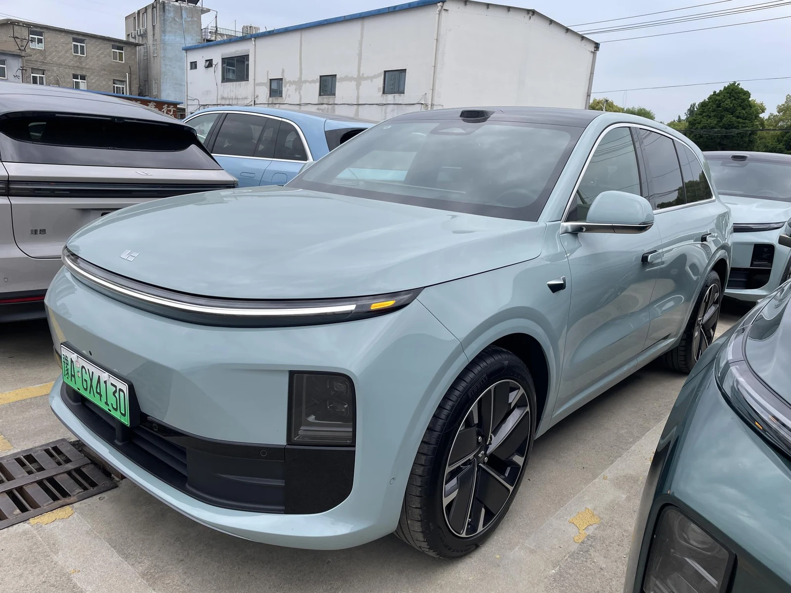 Li Auto L6