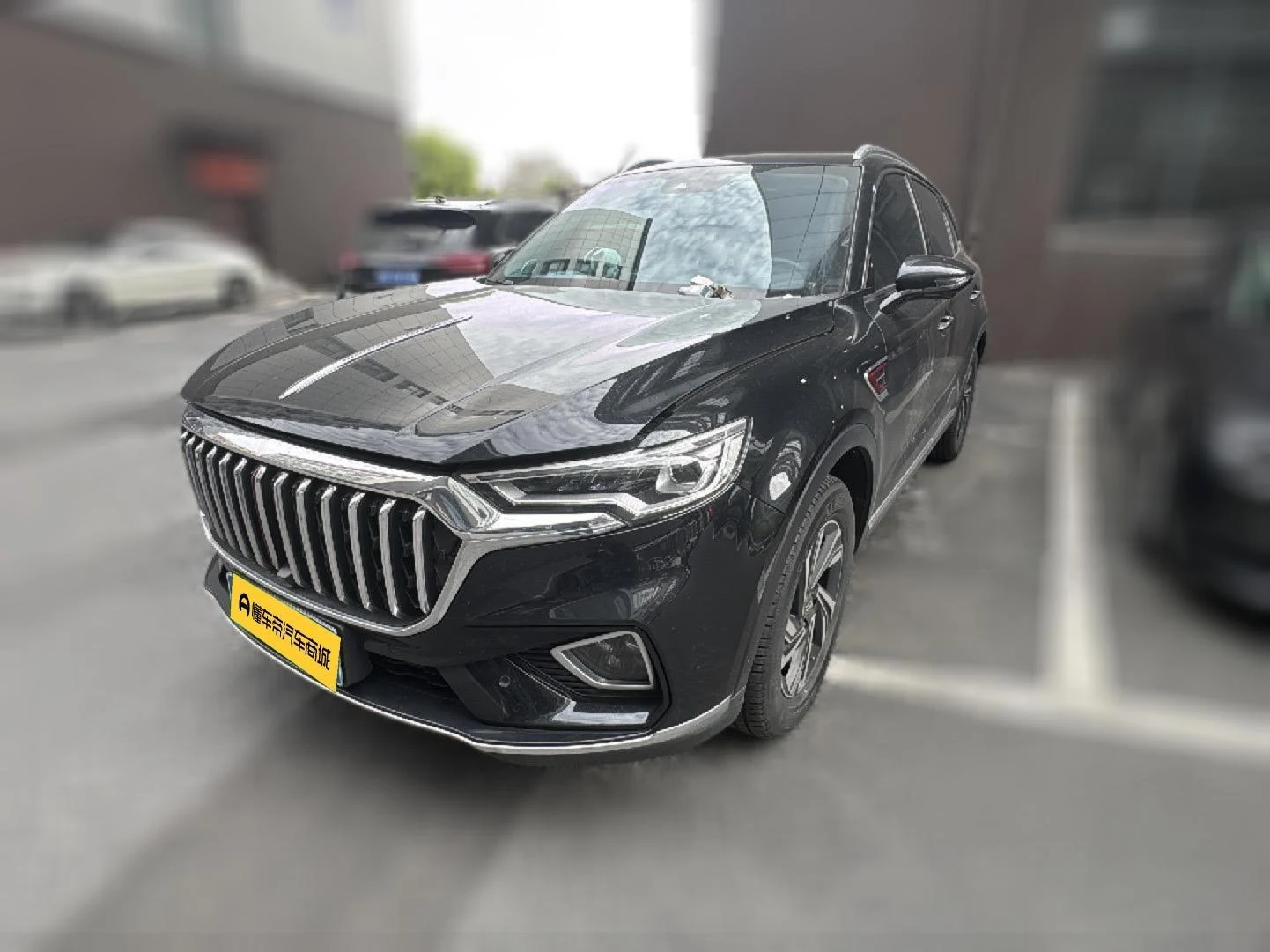 Hongqi HS5