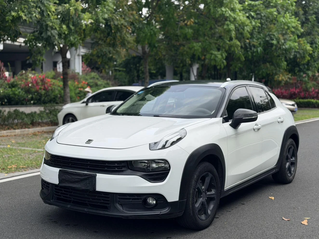 Lynk & Co 02