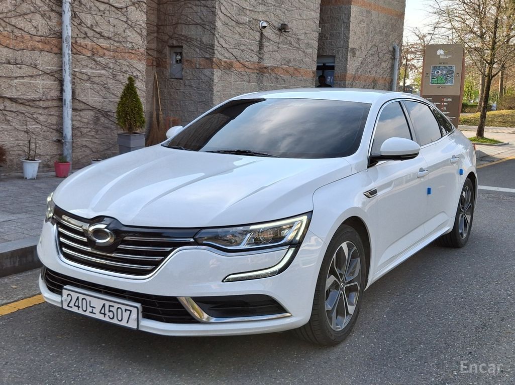 Renault SM6