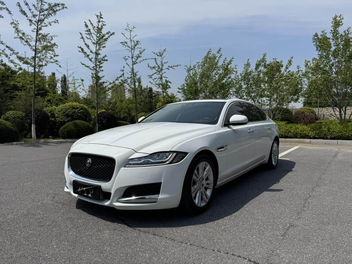 Jaguar XFL