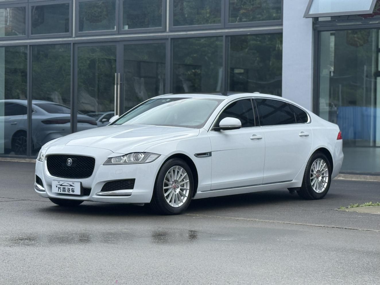 Jaguar XFL