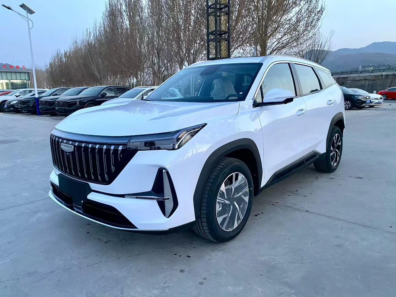 Geely Boyue L