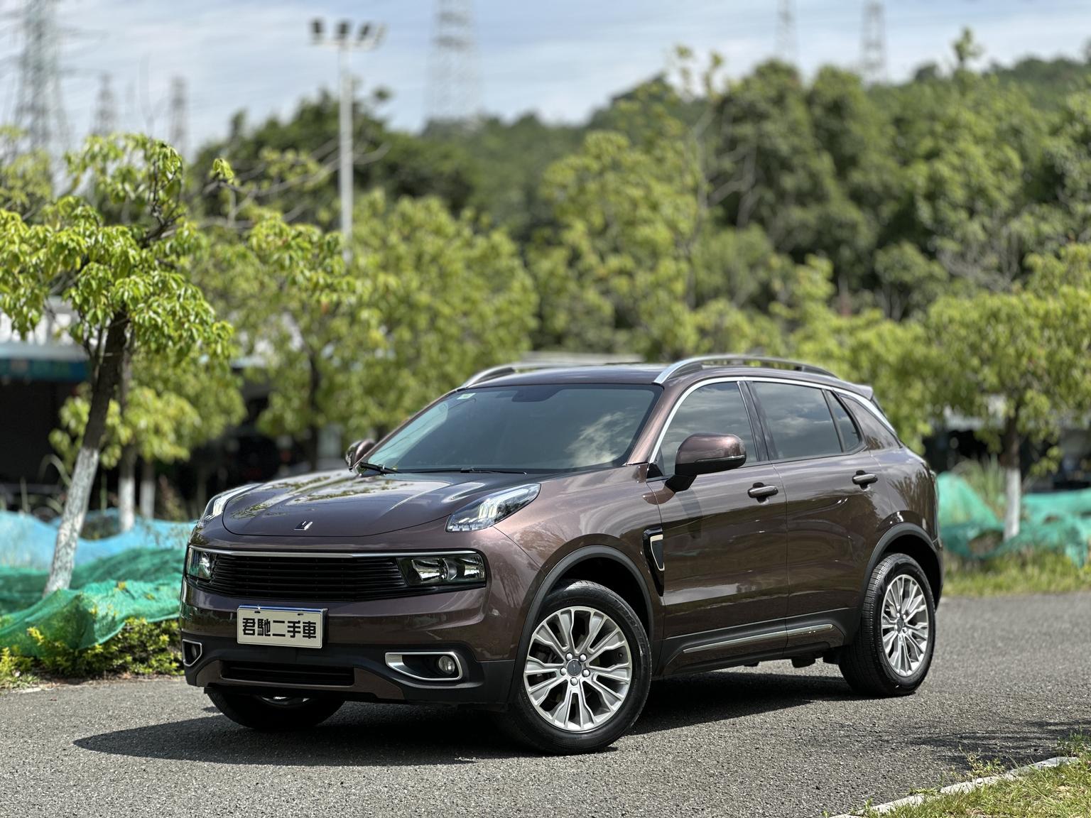 Lynk & Co 01