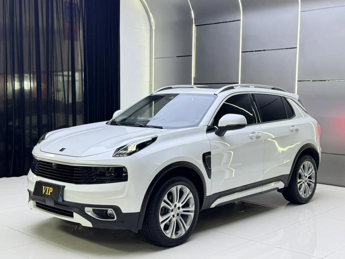 Lynk & Co 01