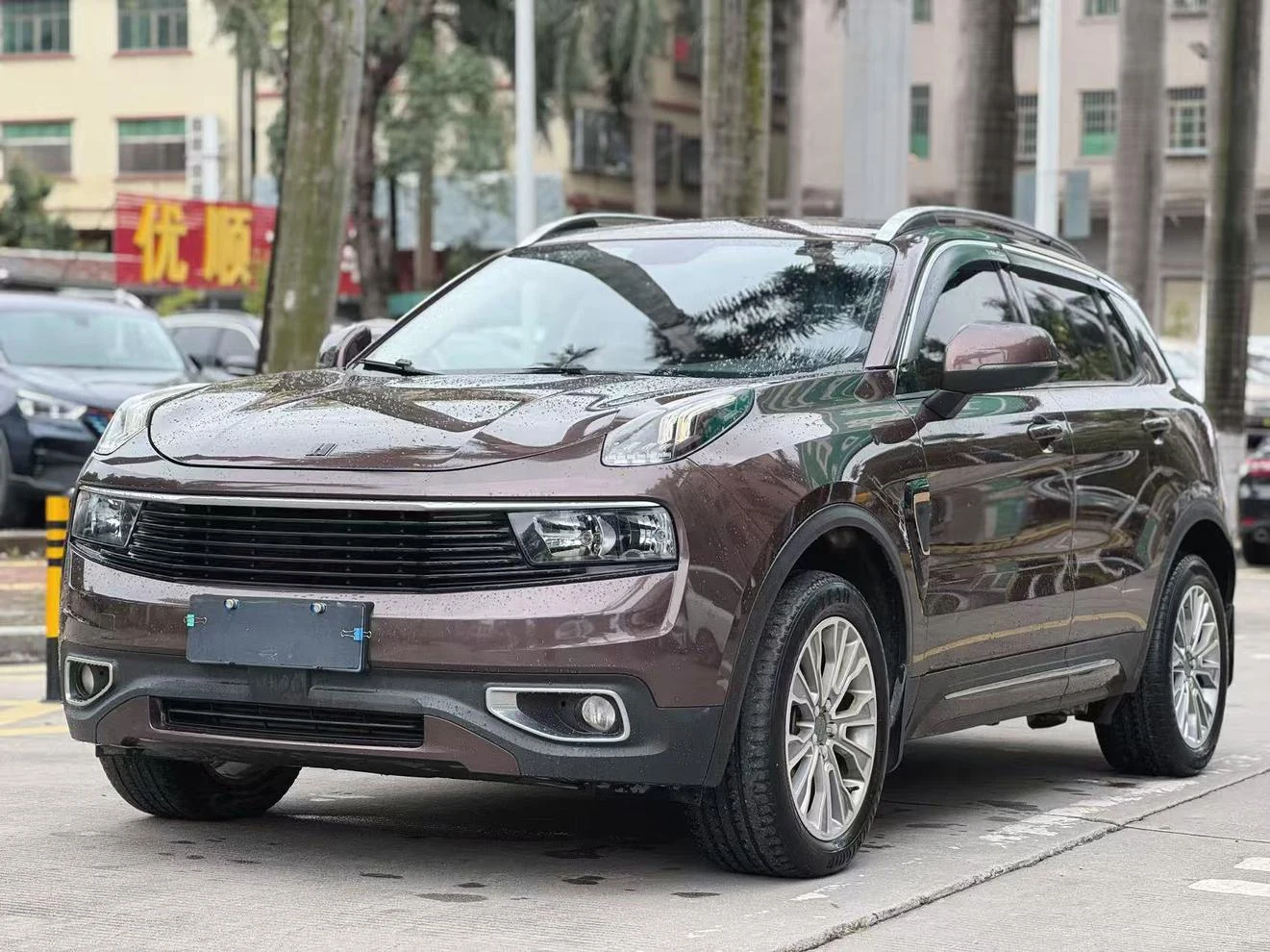 Lynk & Co 01