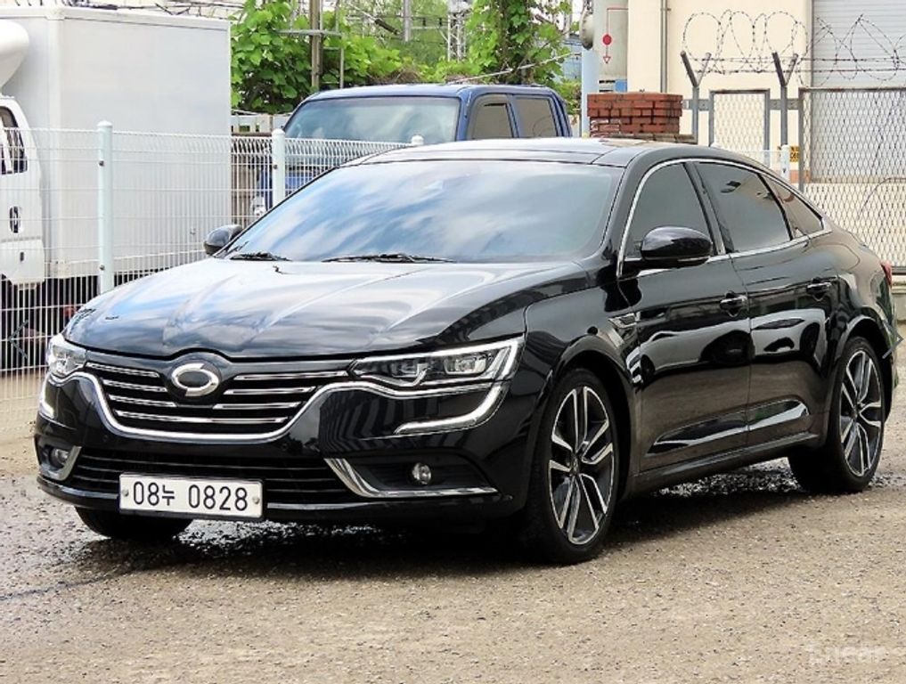 Renault SM6