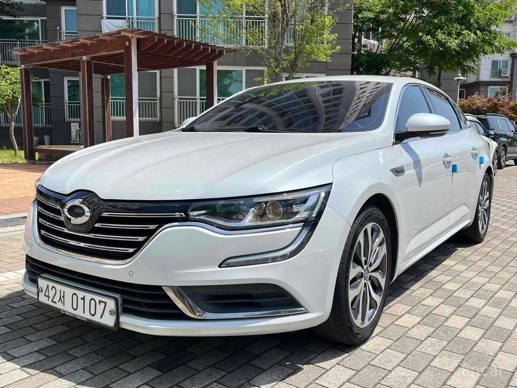 Renault SM6