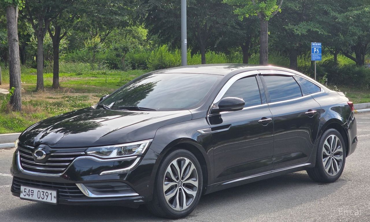 Renault SM6