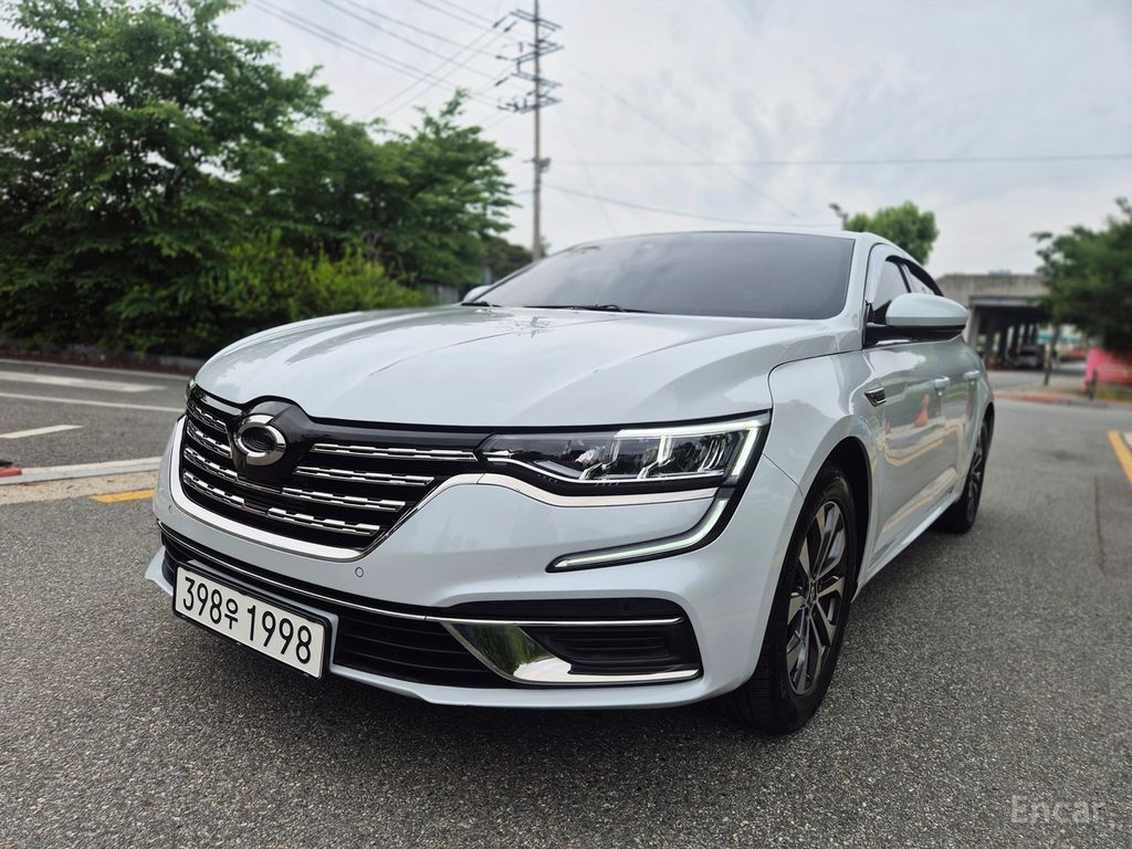 Renault SM6