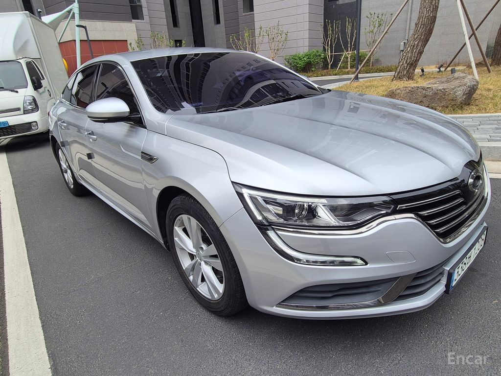 Renault SM6