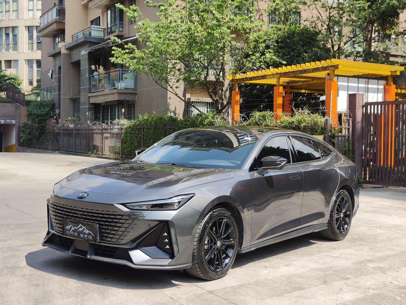Changan UNI-V