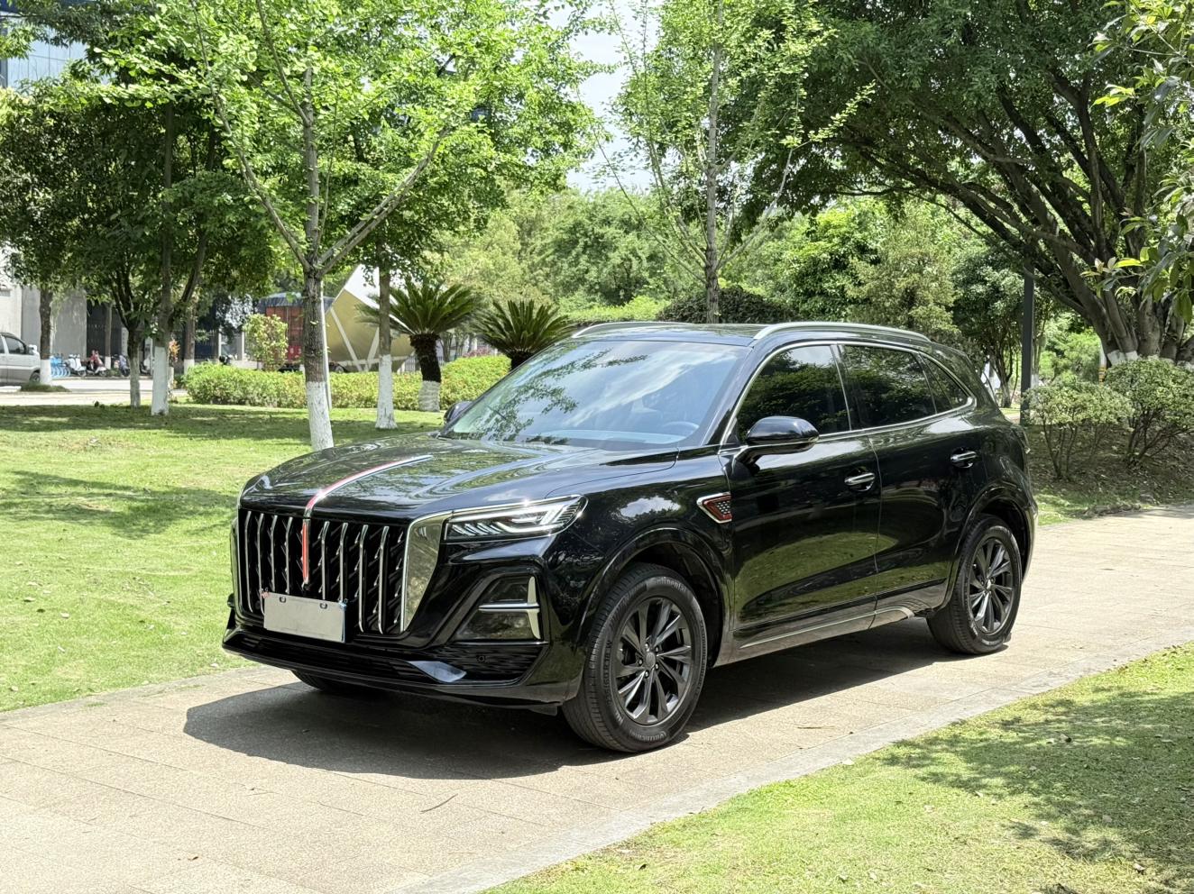 Hongqi HS5