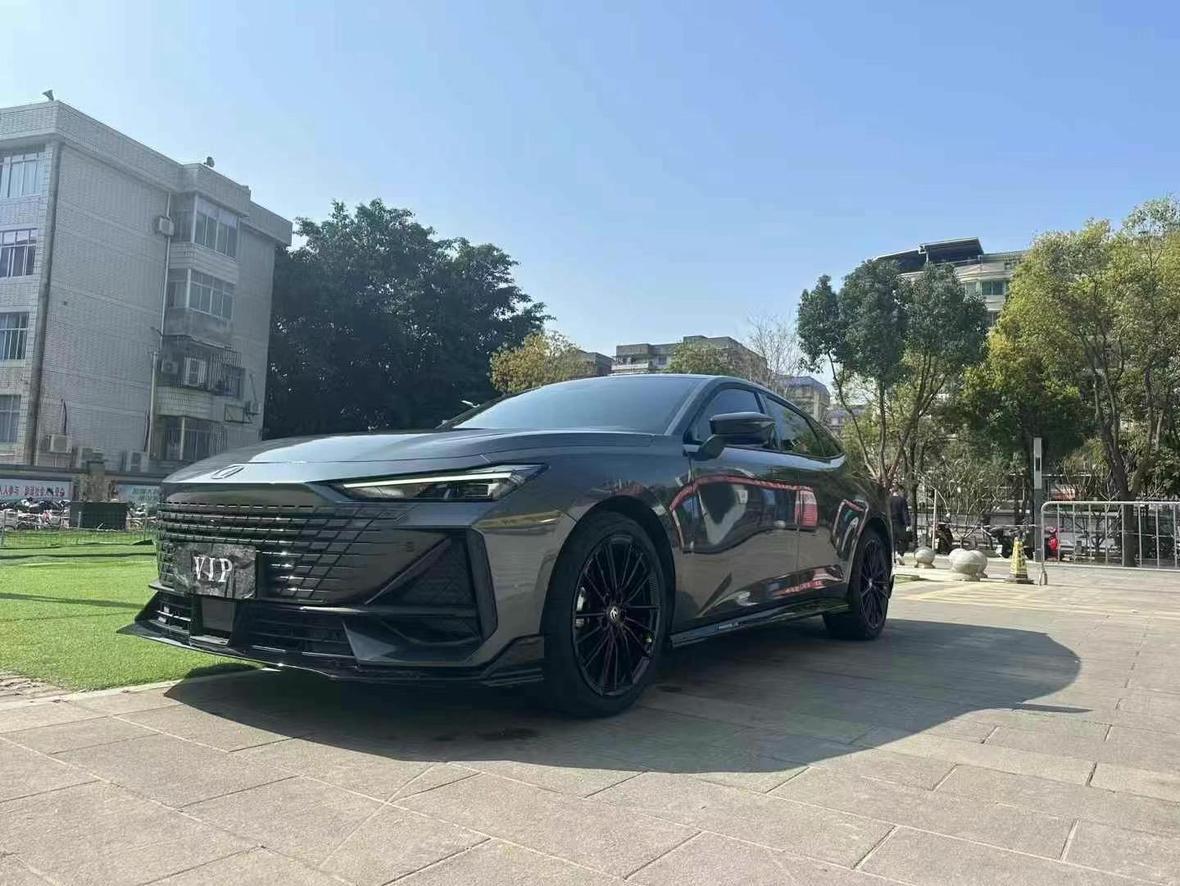 Changan UNI-V