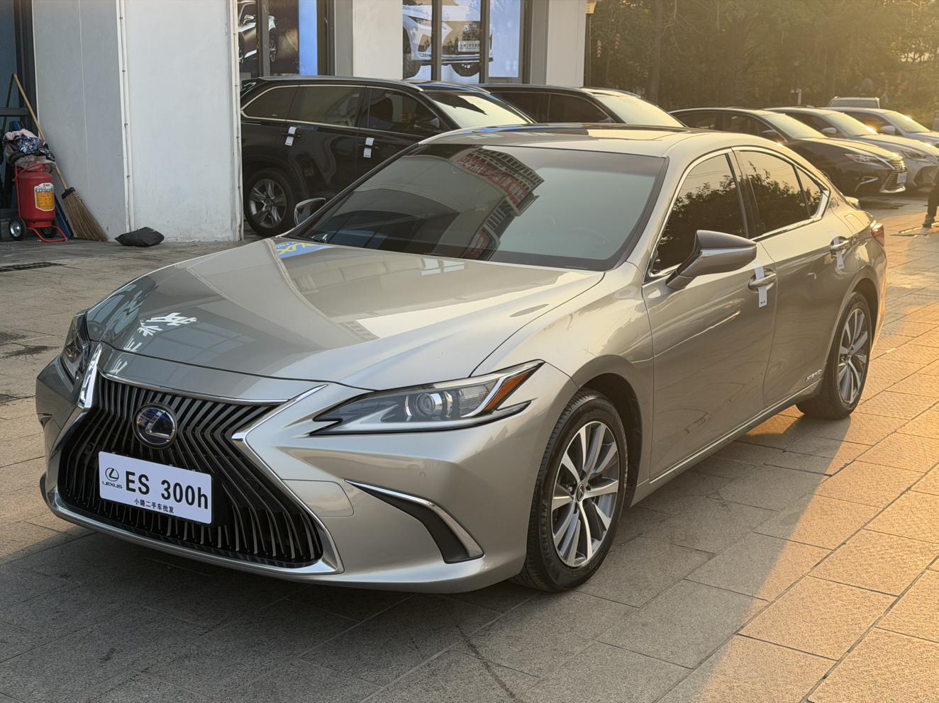 Lexus ES