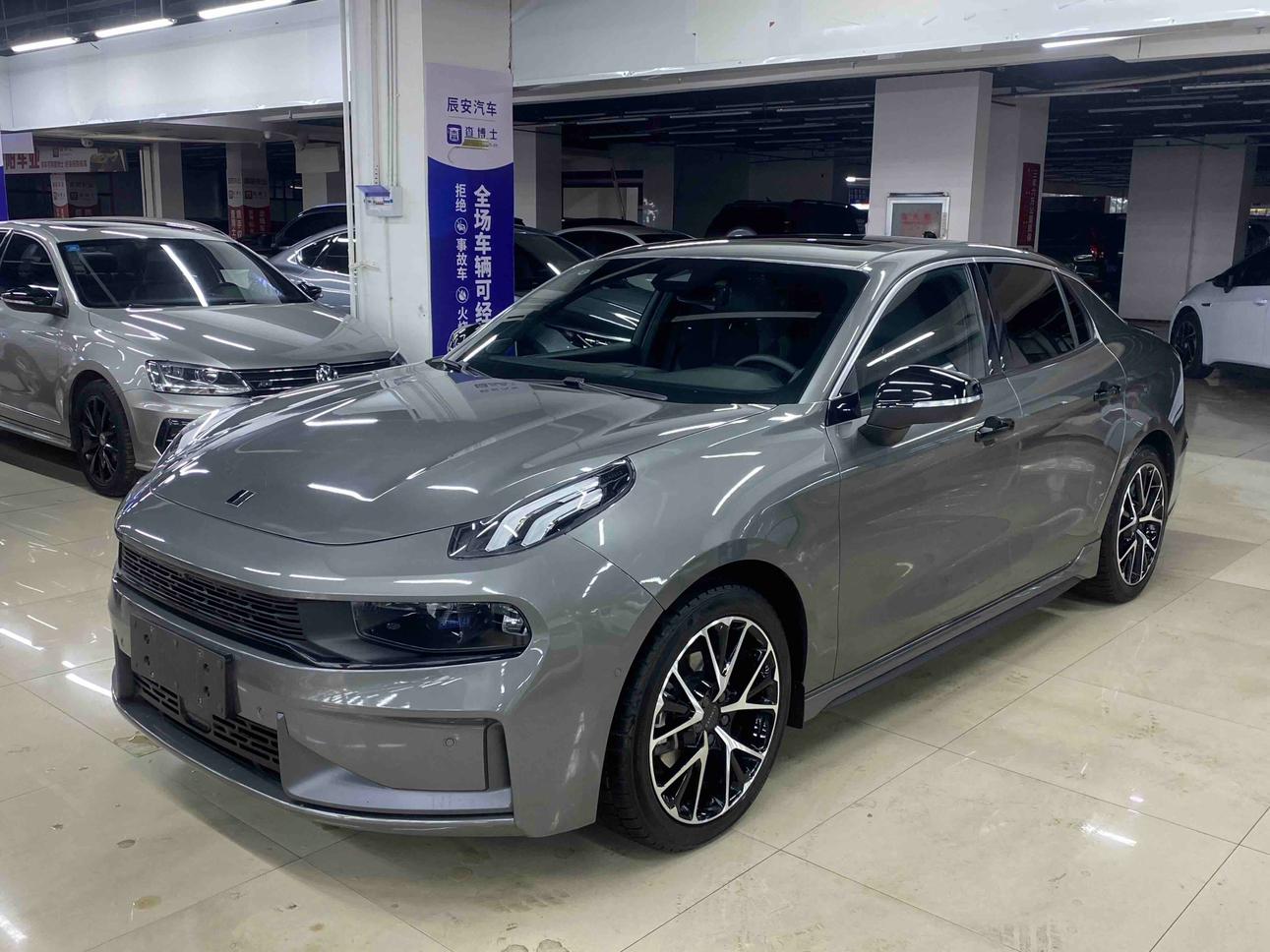 Lynk & Co 03