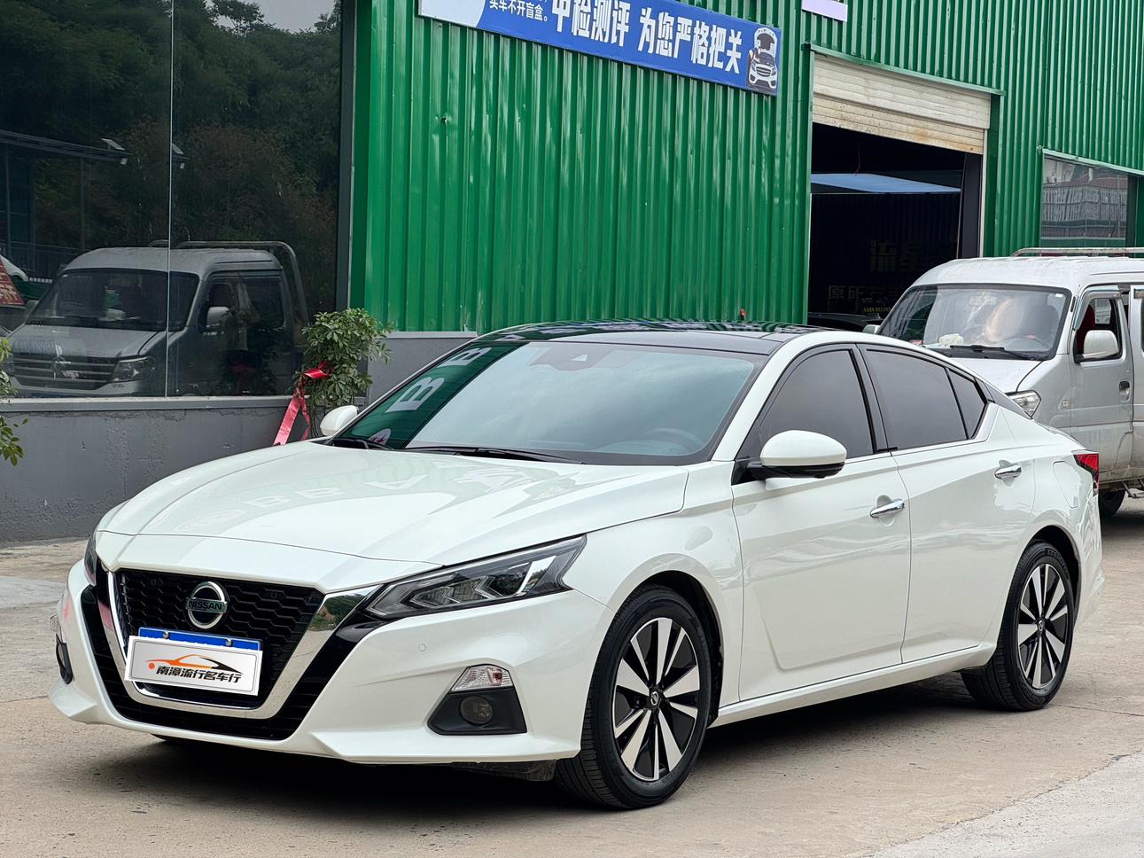 Nissan Altima