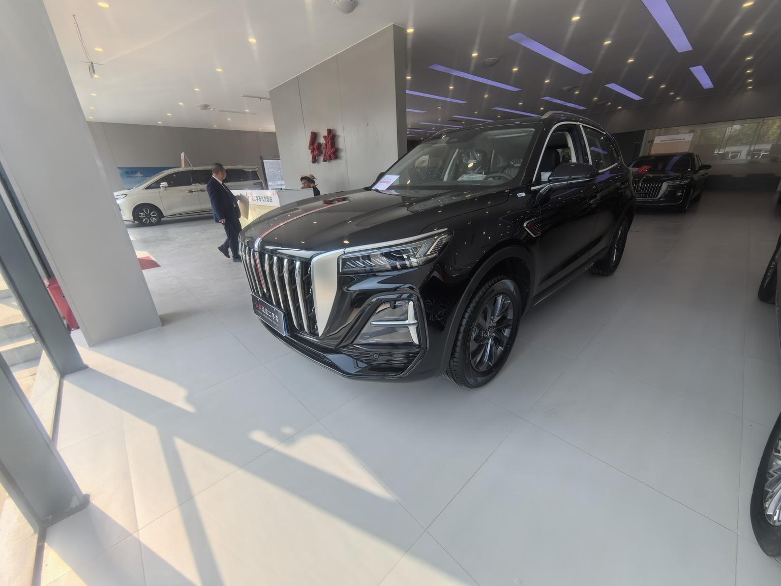 Hongqi HS5