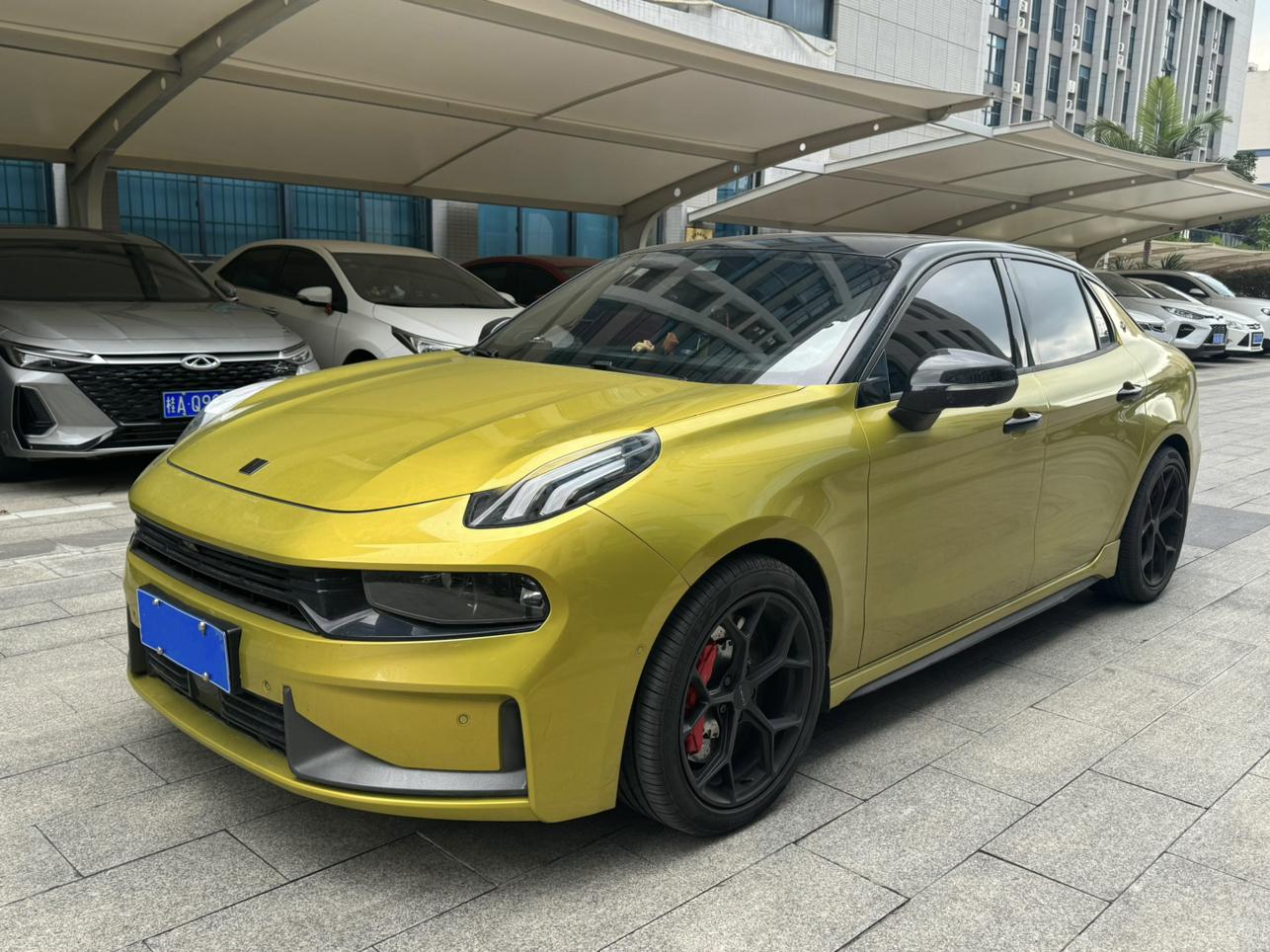 Lynk & Co 03