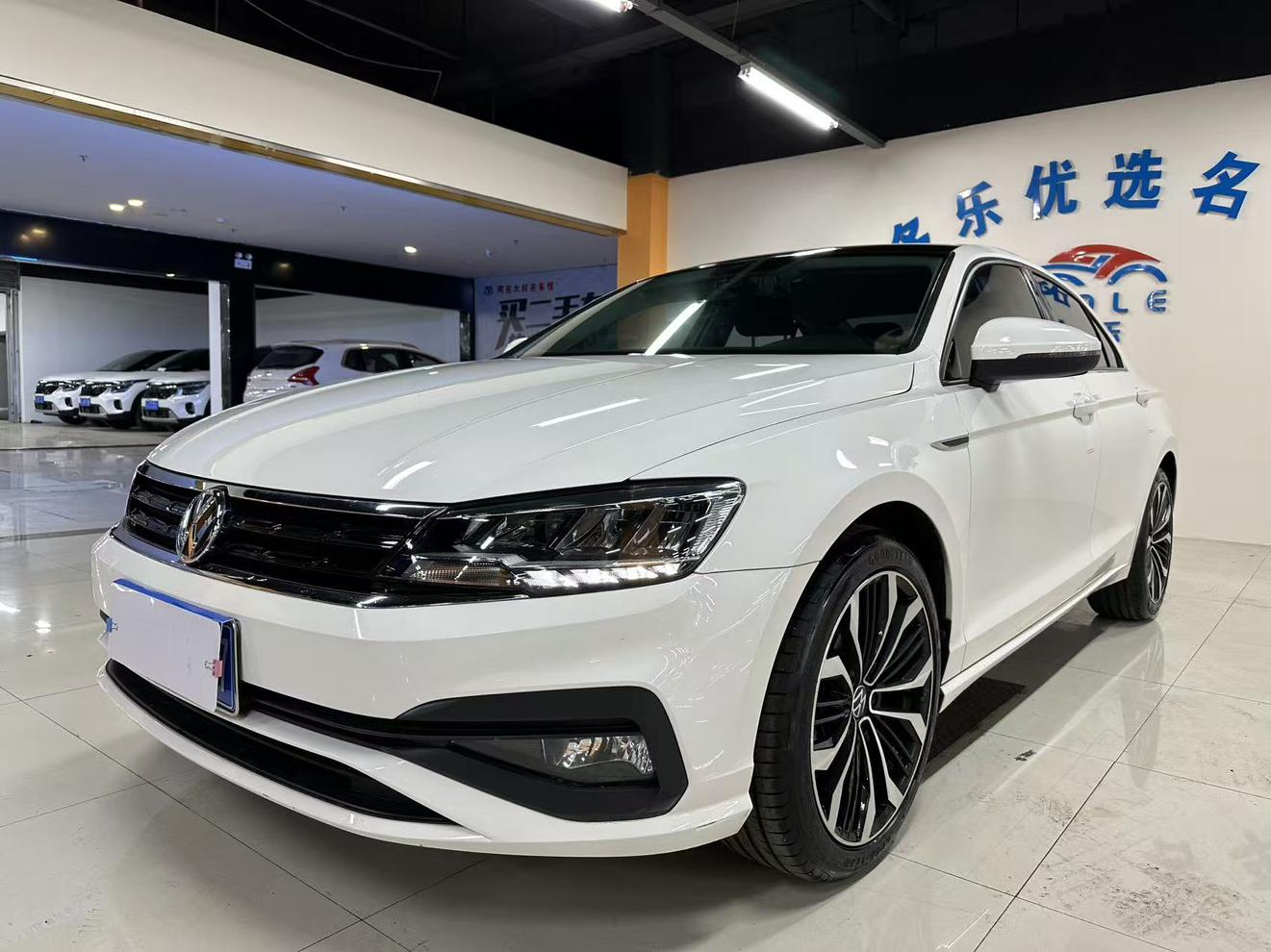 Volkswagen Lamando
