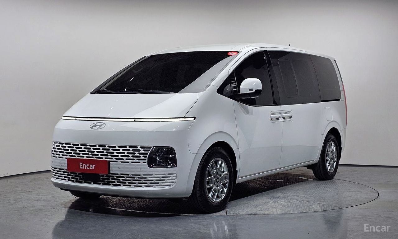Hyundai Staria
