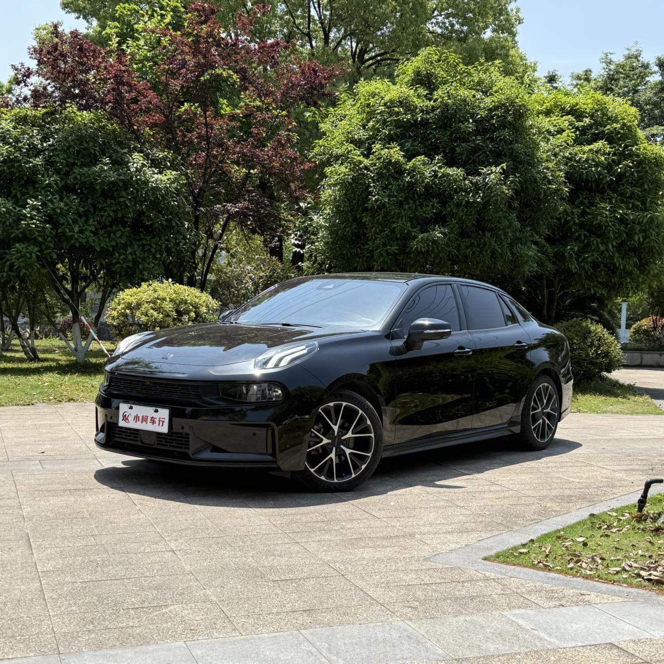 Lynk & Co 03