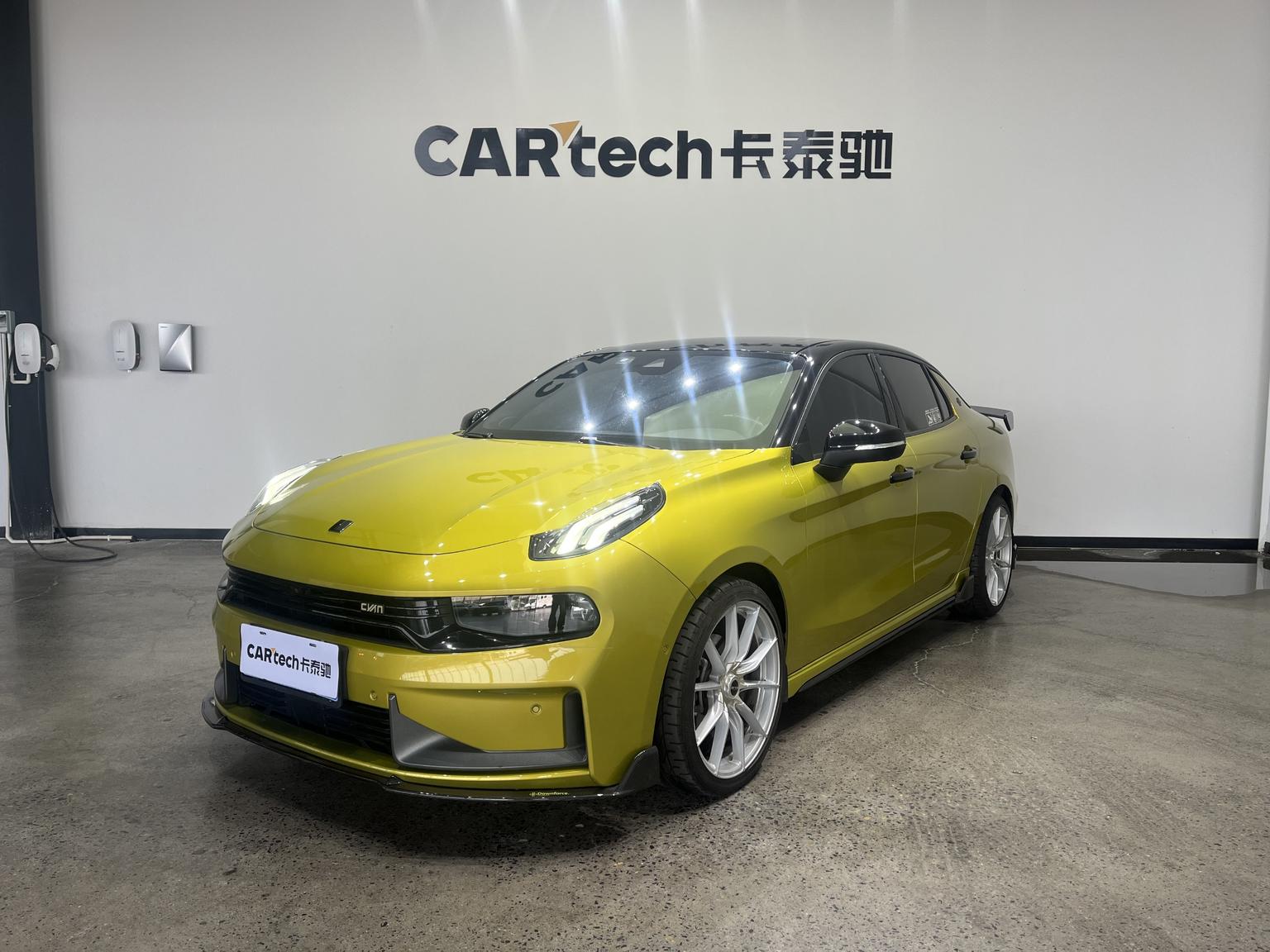 Lynk & Co 03
