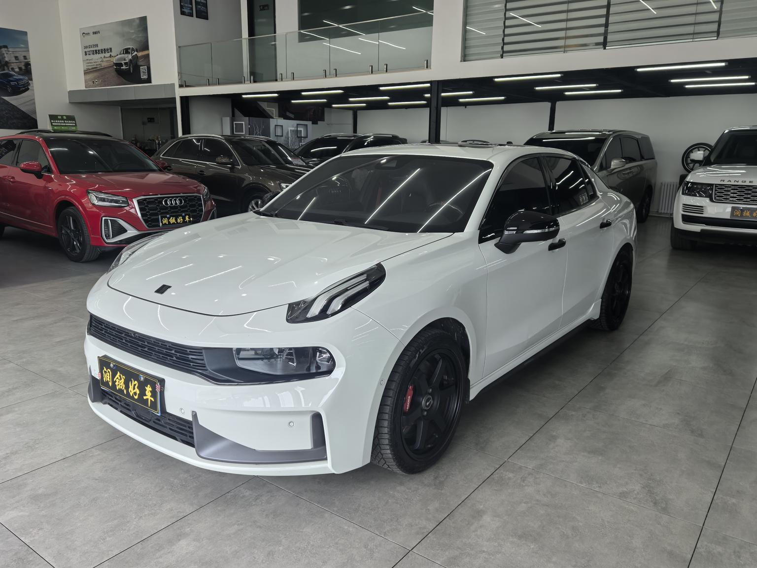 Lynk & Co 03