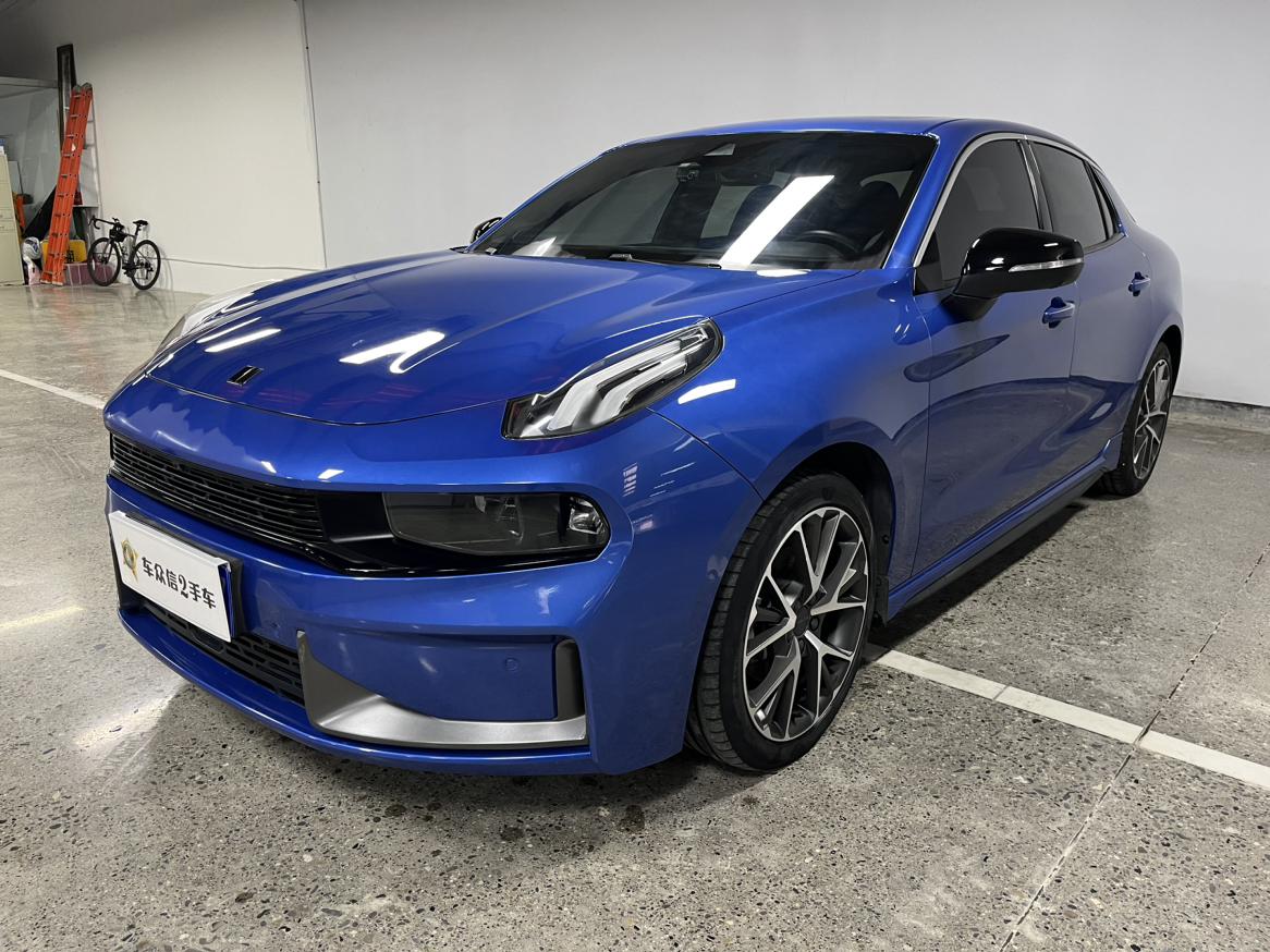 Lynk & Co 03