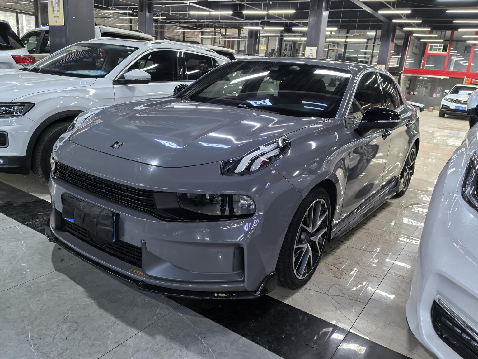 Lynk & Co 03