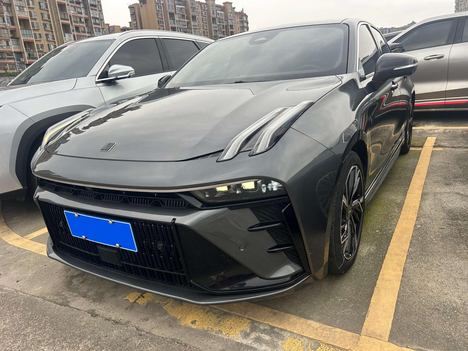 Lynk & Co 03