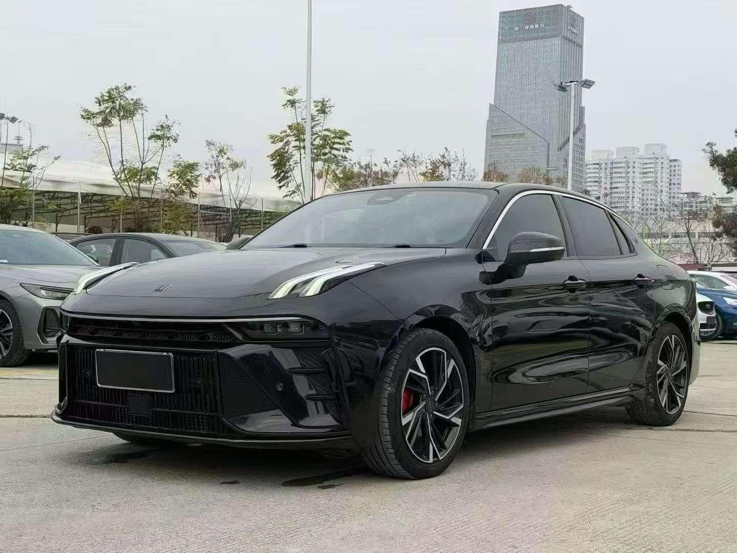 Lynk & Co 03