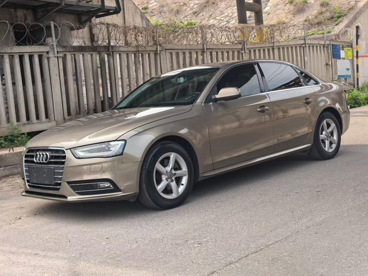Audi A4L