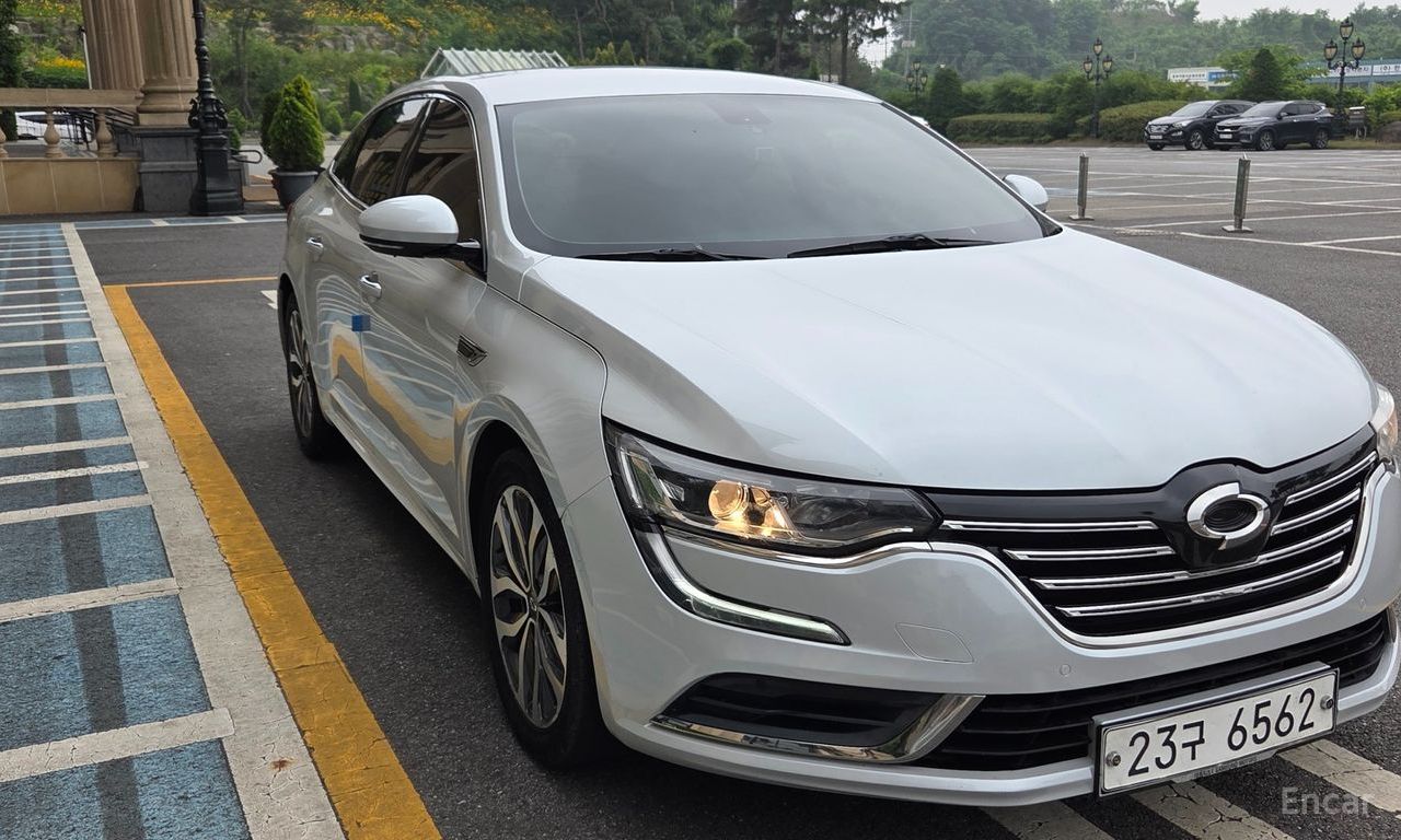Renault SM6