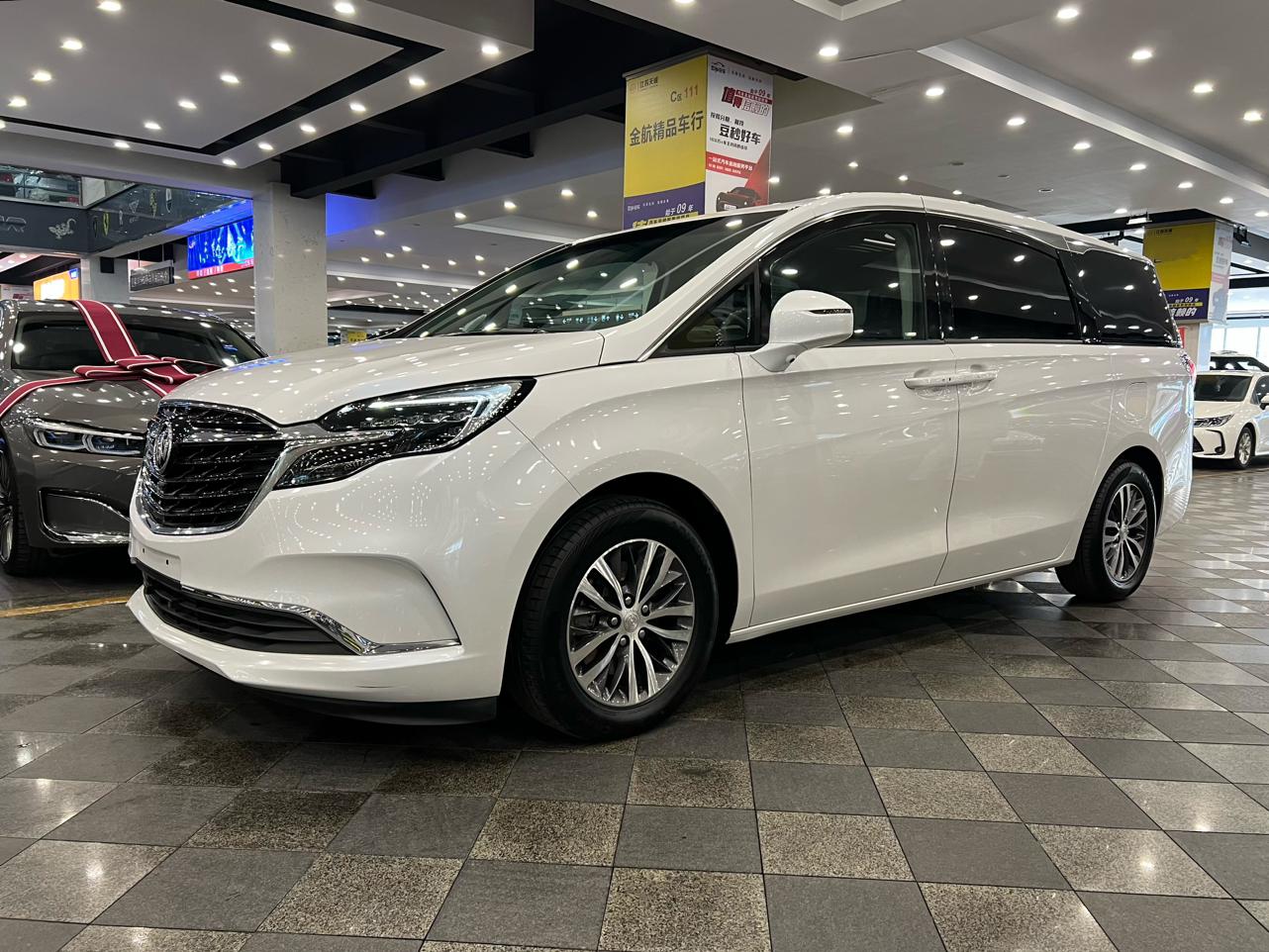 Buick GL8