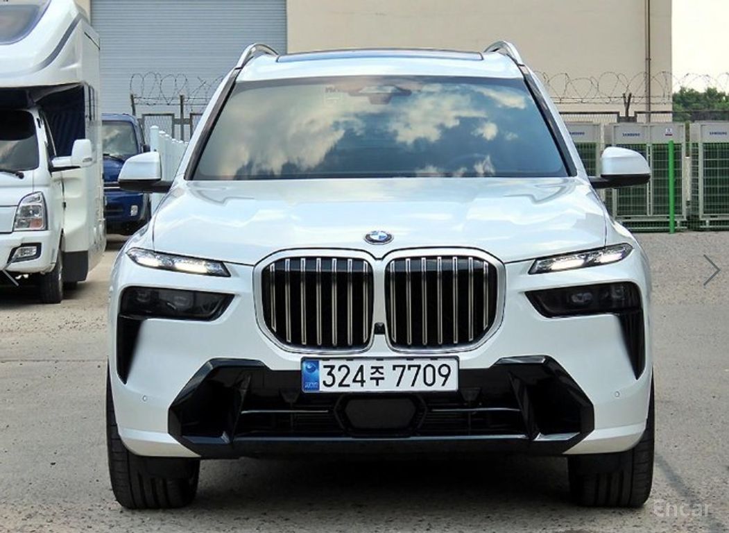 BMW X7