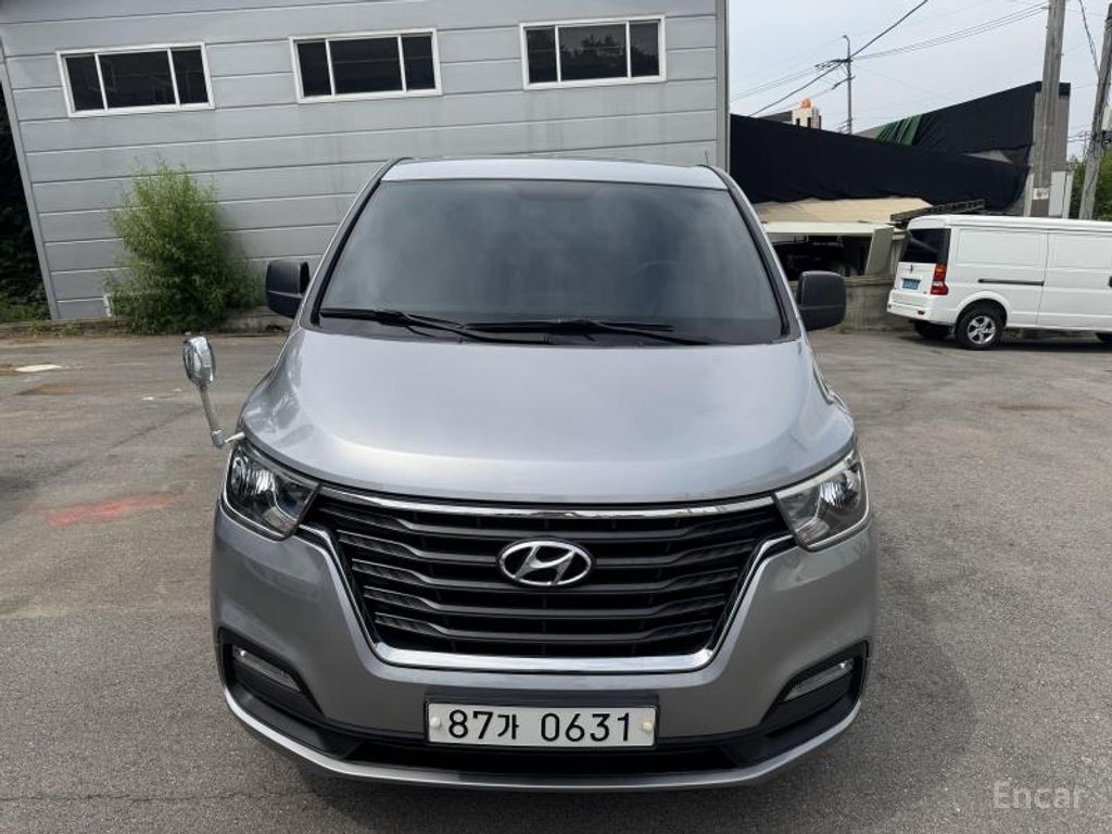 Hyundai Starex